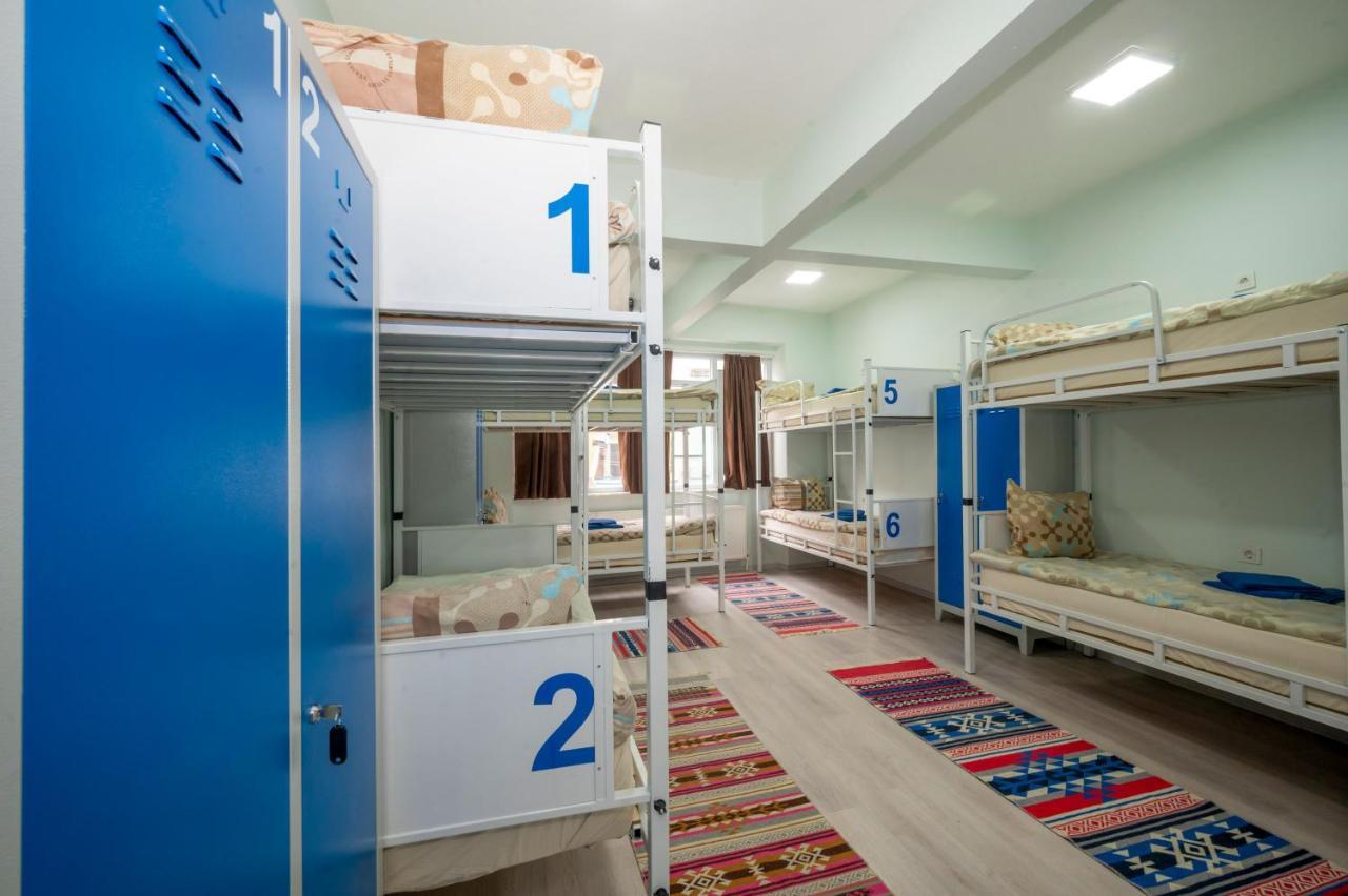 Xalila Hostel & Cafe Ladies Room イスタンブール エクステリア 写真