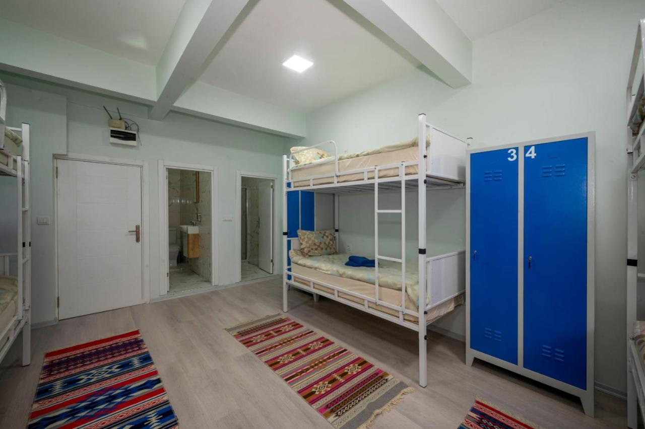 Xalila Hostel & Cafe Ladies Room イスタンブール エクステリア 写真