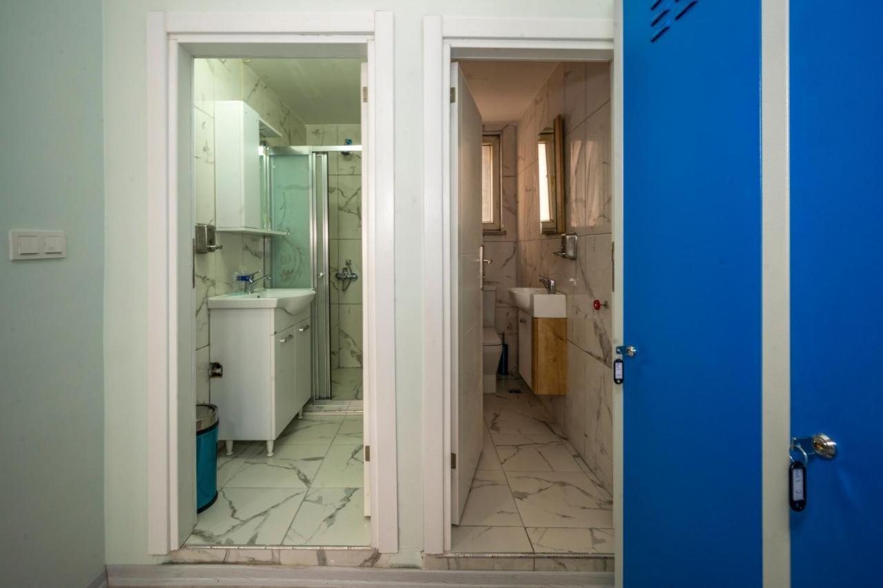 Xalila Hostel & Cafe Ladies Room イスタンブール エクステリア 写真